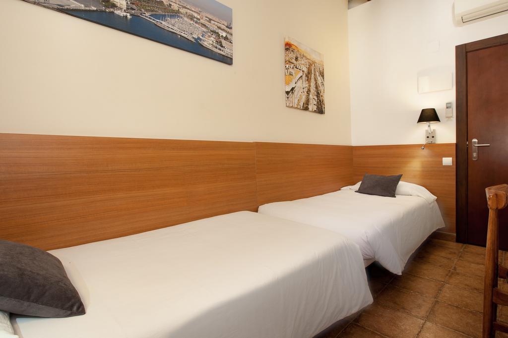 Pension Mariluz Барселона Номер фото