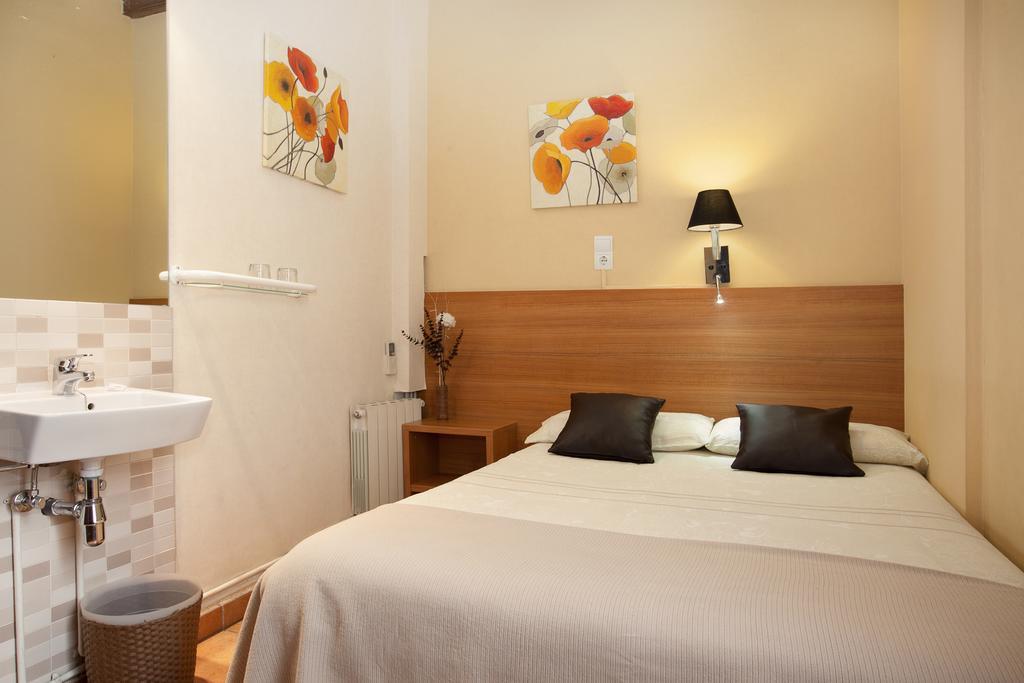 Pension Mariluz Барселона Номер фото